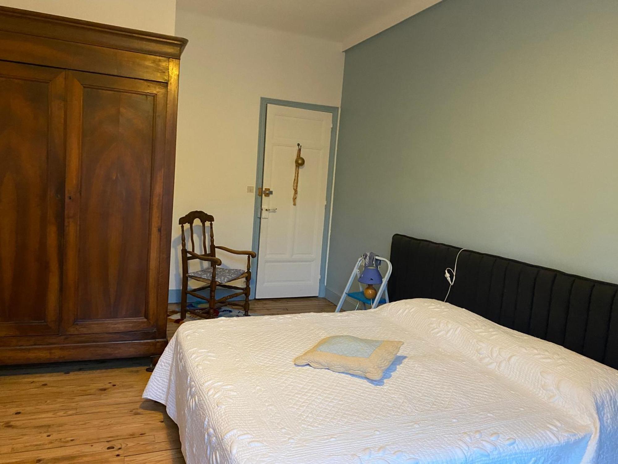 Les Chambres De Marielou Aurillac Exteriör bild